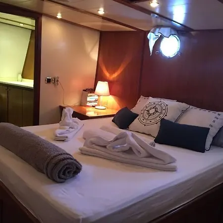 Botel Asterixyacht-navigate To Greece,turkey And So More